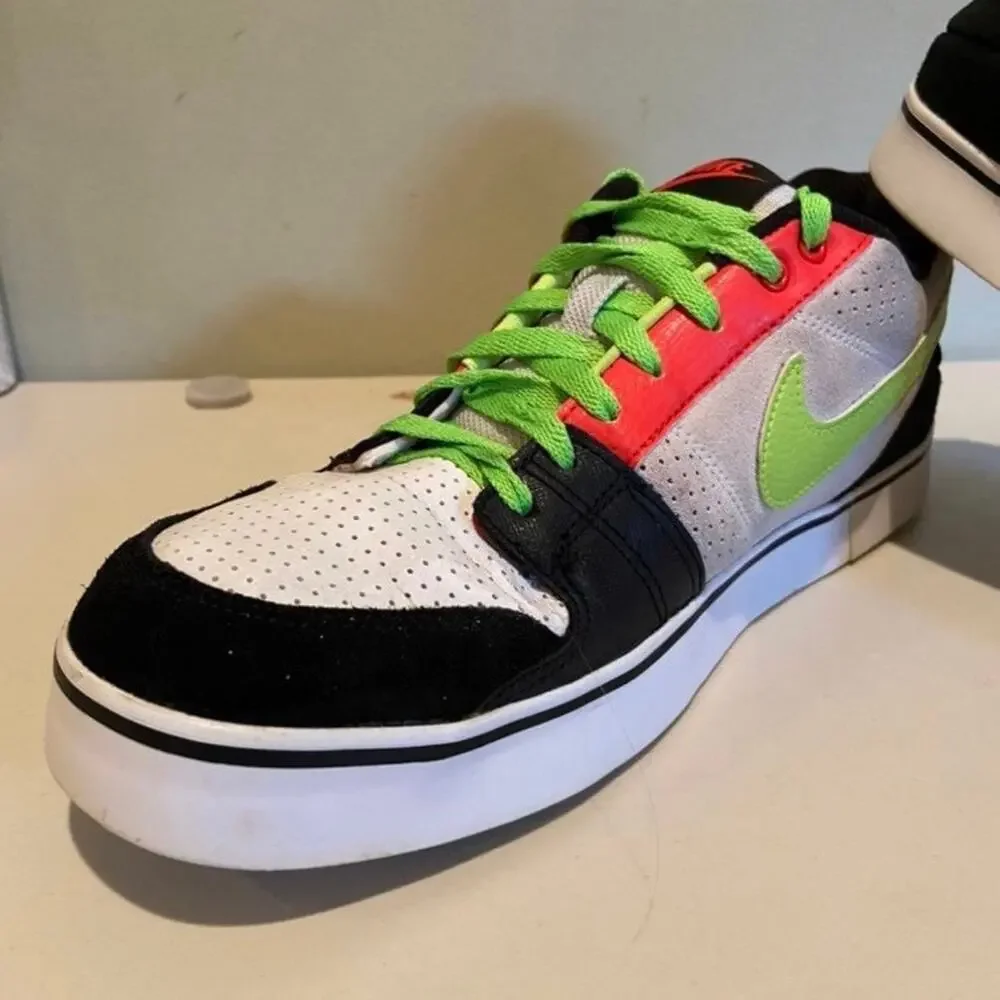 Nike Ruckus Men's 10 Low Beige, Green, Black, White, And Orange Sneakers